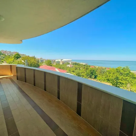 Ξενοδοχείο με διαμερίσματα Lustra Garden