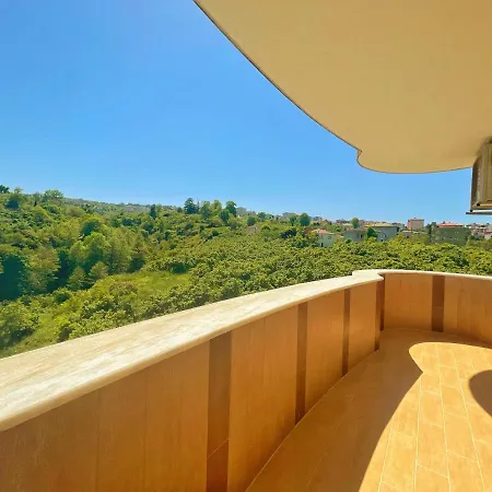 Lustra Garden Ξενοδοχείο με διαμερίσματα 4*