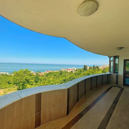 Lustra Garden Τραμπζόν
