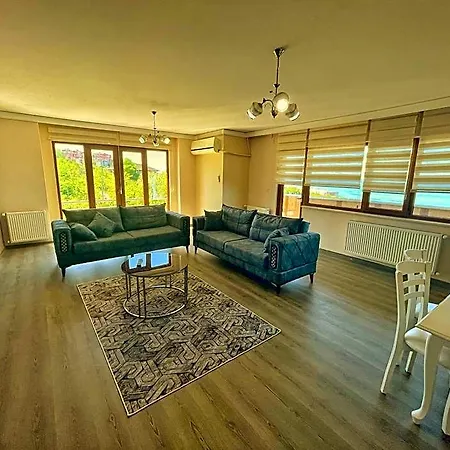 Lustra Garden Aparthotel