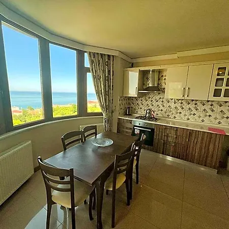 Aparthotel Lustra Garden 4*