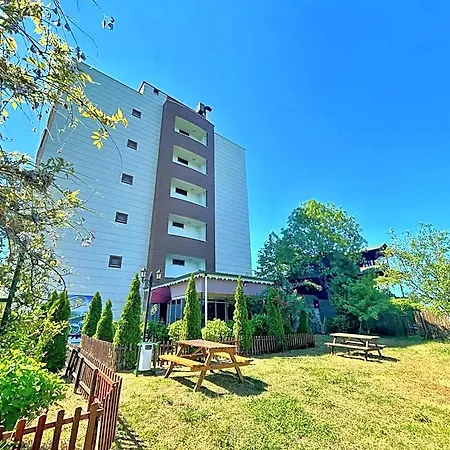 Lustra Garden Aparthotel Trabzon