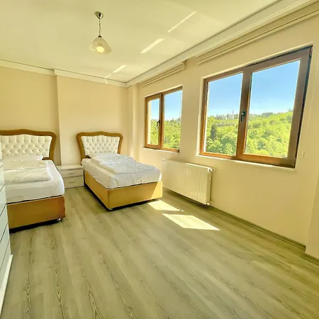 Ξενοδοχείο με διαμερίσματα Lustra Garden 4*