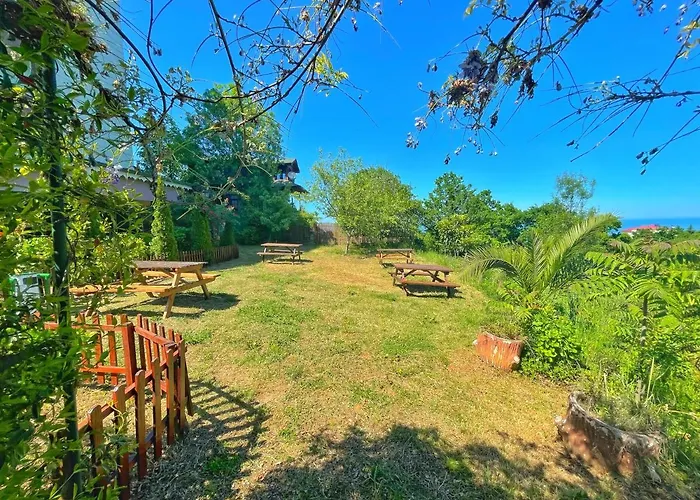 شقة فندقية Lustra Garden