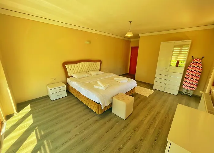 Aparthotel Lustra Garden