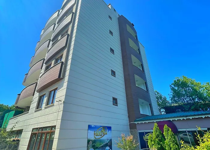 Lustra Garden Aparthotel