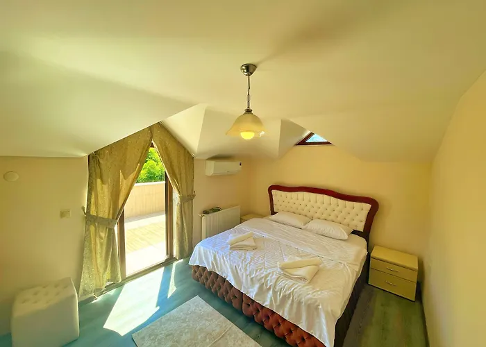 Lustra Garden Aparthotel *