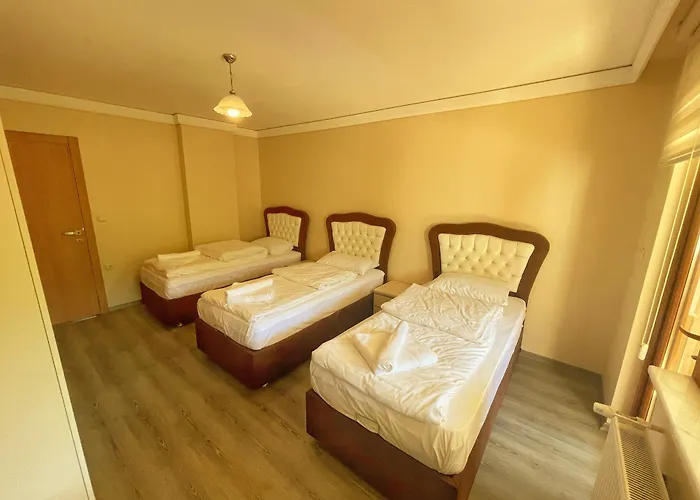 Lustra Garden Aparthotel *